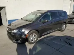 2C4RC1EG2HR519806 2017 CHRYSLER PACIFICA