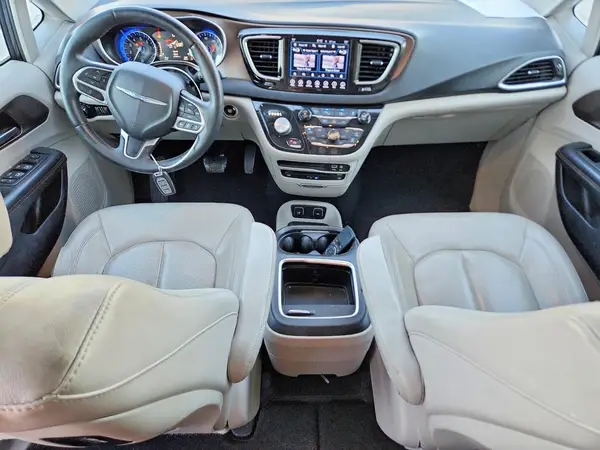 2C4RC1EG2HR528540 2017 CHRYSLER PACIFICA - Image 8