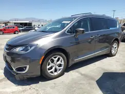 2C4RC1EG2HR530899 2017 CHRYSLER PACIFICA