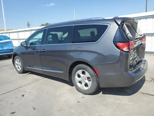 2C4RC1EG2HR536377 2017 CHRYSLER PACIFICA - Image 2