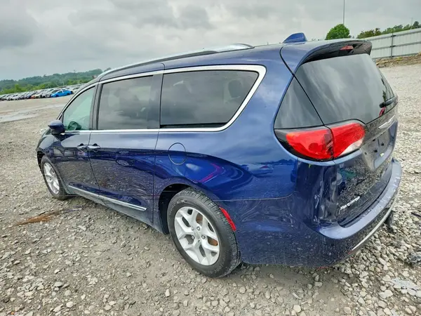 2C4RC1EG2HR538761 2017 CHRYSLER PACIFICA - Image 2