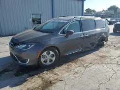 2C4RC1EG2HR541739 2017 CHRYSLER PACIFICA