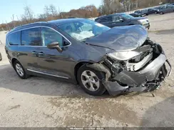 2C4RC1EG2HR541885 2017 CHRYSLER PACIFICA