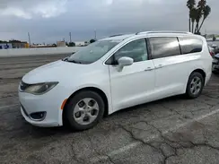2C4RC1EG2HR560484 2017 CHRYSLER PACIFICA