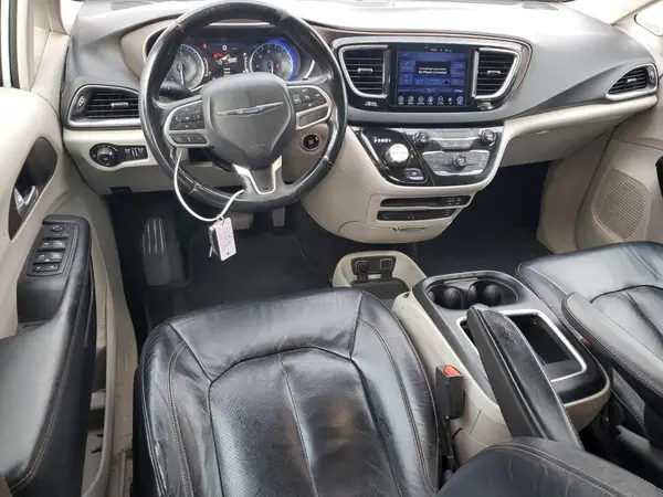 2C4RC1EG2HR560484 2017 CHRYSLER PACIFICA - Image 8