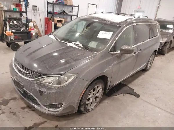 2C4RC1EG2HR577642 2017 CHRYSLER PACIFICA - Image 2
