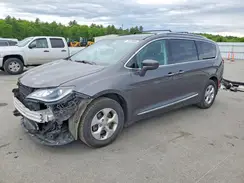 2C4RC1EG2HR584932 2017 CHRYSLER PACIFICA