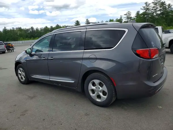 2C4RC1EG2HR584932 2017 CHRYSLER PACIFICA - Image 2