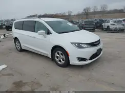 2C4RC1EG2HR585577 2017 CHRYSLER PACIFICA