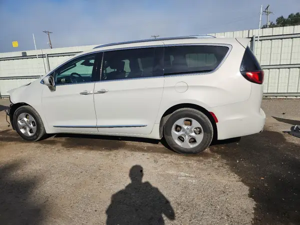 2C4RC1EG2HR608386 2017 CHRYSLER PACIFICA - Image 2