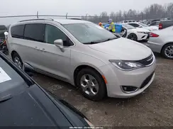 2C4RC1EG2HR616133 2017 CHRYSLER PACIFICA