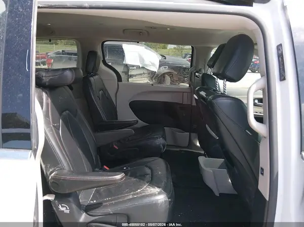 2C4RC1EG2HR622319 2017 CHRYSLER PACIFICA - Image 8