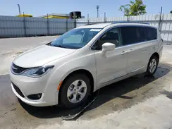 2C4RC1EG2HR628234 2017 CHRYSLER PACIFICA