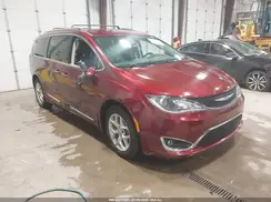 2C4RC1EG2HR628766 2017 CHRYSLER PACIFICA