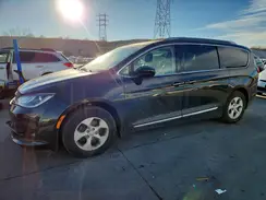2C4RC1EG2HR634633 2017 CHRYSLER PACIFICA