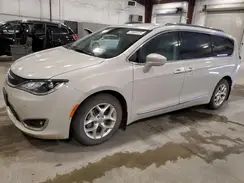 2C4RC1EG2HR638472 2017 CHRYSLER PACIFICA