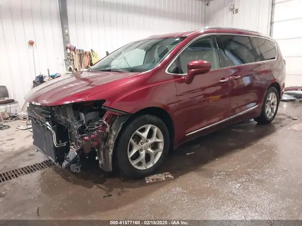 2C4RC1EG2HR660150 2017 CHRYSLER PACIFICA - Image 2