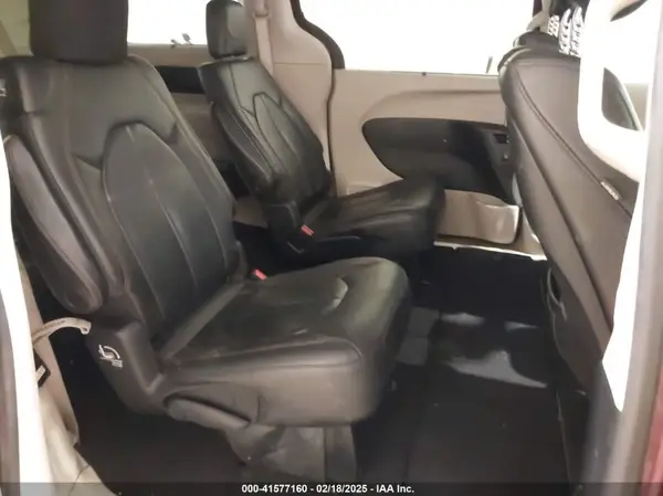 2C4RC1EG2HR660150 2017 CHRYSLER PACIFICA - Image 8