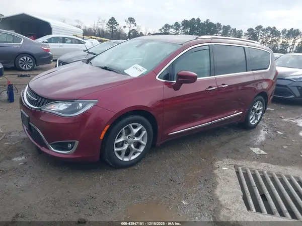 2C4RC1EG2HR661041 2017 CHRYSLER PACIFICA - Image 2