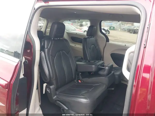 2C4RC1EG2HR661041 2017 CHRYSLER PACIFICA - Image 8