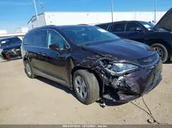 2C4RC1EG2HR684027 2017 CHRYSLER PACIFICA