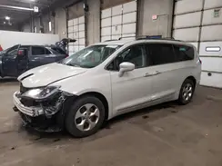 2C4RC1EG2HR706205 2017 CHRYSLER PACIFICA