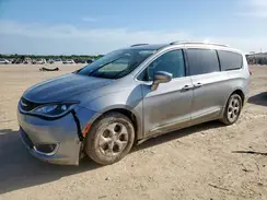 2C4RC1EG2HR722002 2017 CHRYSLER PACIFICA