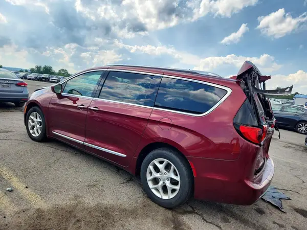 2C4RC1EG2HR734621 2017 CHRYSLER PACIFICA - Image 2