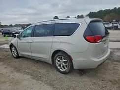 2C4RC1EG2HR739883 2017 CHRYSLER PACIFICA
