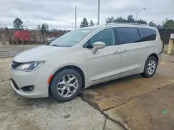 2C4RC1EG2HR752827 2017 CHRYSLER PACIFICA