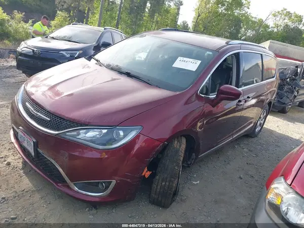 2C4RC1EG2HR754643 2017 CHRYSLER PACIFICA - Image 2