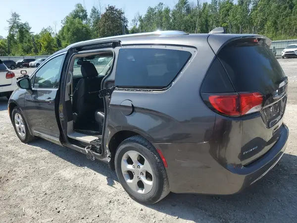 2C4RC1EG2HR759468 2017 CHRYSLER PACIFICA - Image 2