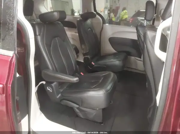 2C4RC1EG2HR760054 2017 CHRYSLER PACIFICA - Image 8
