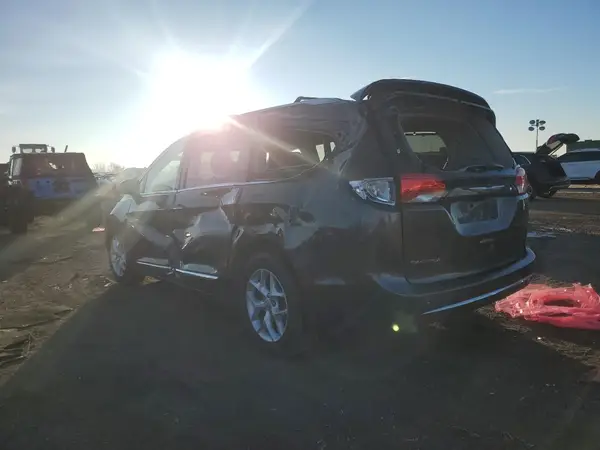 2C4RC1EG2HR763486 2017 CHRYSLER PACIFICA - Image 2