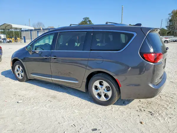 2C4RC1EG2HR763925 2017 CHRYSLER PACIFICA - Image 2
