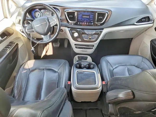 2C4RC1EG2HR763925 2017 CHRYSLER PACIFICA - Image 8