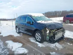 2C4RC1EG2HR770244 2017 CHRYSLER PACIFICA