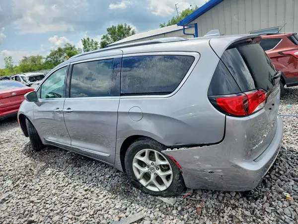 2C4RC1EG2HR788646 2017 CHRYSLER PACIFICA - Image 2