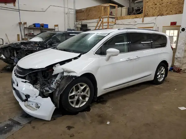 2C4RC1EG2HR796391 2017 CHRYSLER PACIFICA - Image 1