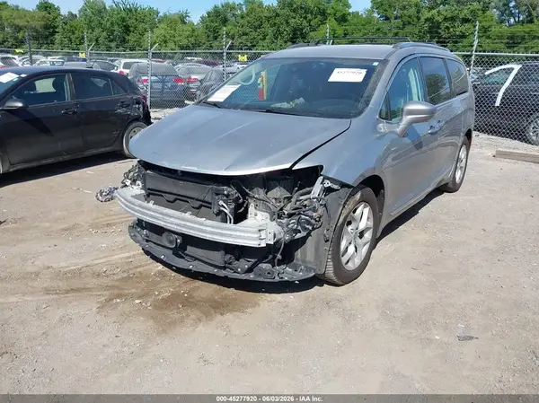 2C4RC1EG2HR796648 2017 CHRYSLER PACIFICA - Image 2
