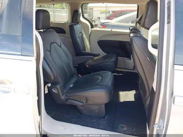 2C4RC1EG2HR796648 2017 CHRYSLER PACIFICA - Image 8