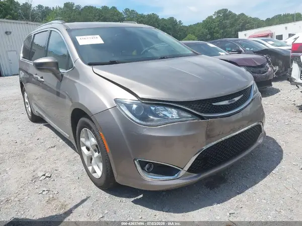 2C4RC1EG2HR803596 2017 CHRYSLER PACIFICA - Image 1
