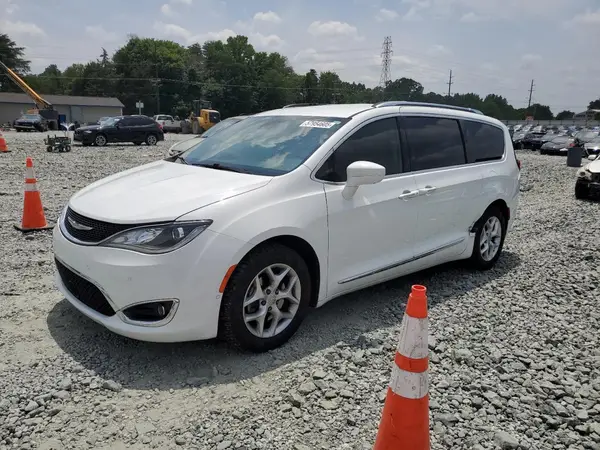 2C4RC1EG2HR833620 2017 CHRYSLER PACIFICA - Image 1