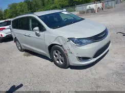 2C4RC1EG2HR839482 2017 CHRYSLER PACIFICA