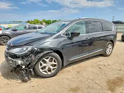 2C4RC1EG2JR112901 2018 CHRYSLER PACIFICA