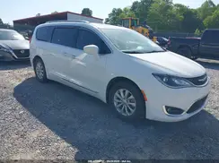 2C4RC1EG2JR113756 2018 CHRYSLER PACIFICA