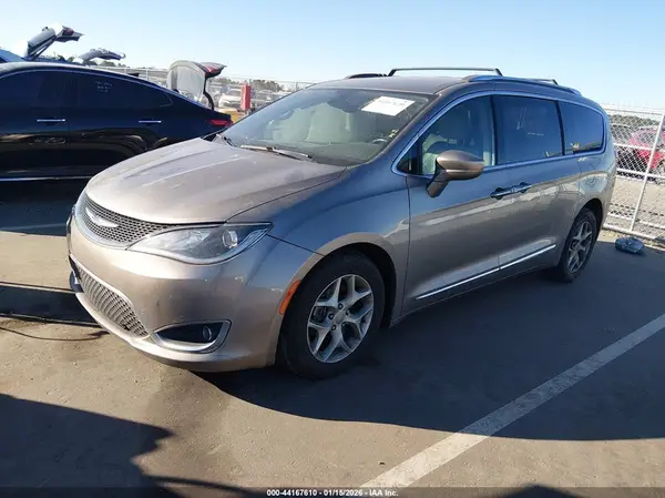 2C4RC1EG2JR116785 2018 CHRYSLER PACIFICA - Image 2