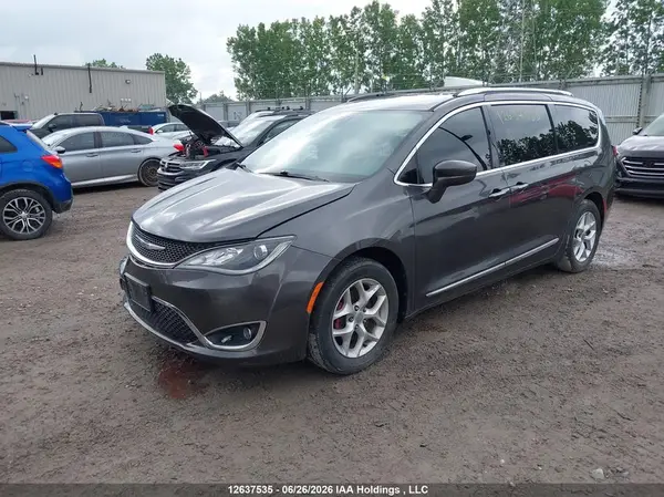 2C4RC1EG2JR117533 2018 CHRYSLER PACIFICA - Image 2