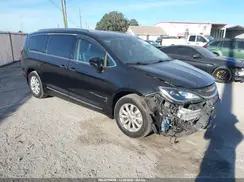 2C4RC1EG2JR121470 2018 CHRYSLER PACIFICA