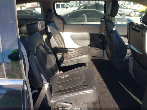 2C4RC1EG2JR121470 2018 CHRYSLER PACIFICA - Image 8